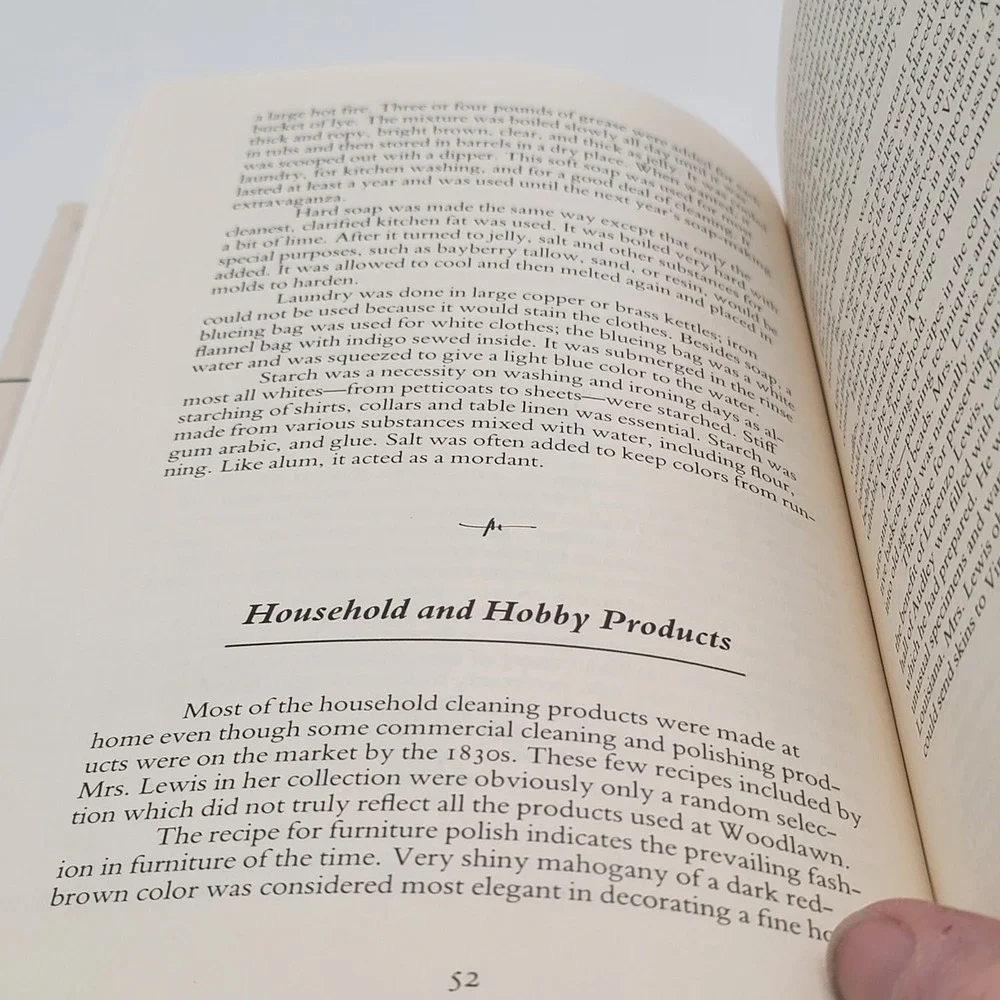 Patricia‎ Brady Schmit Nelly Custis Lewis's Housekeeping Book HC 1989 Excellent